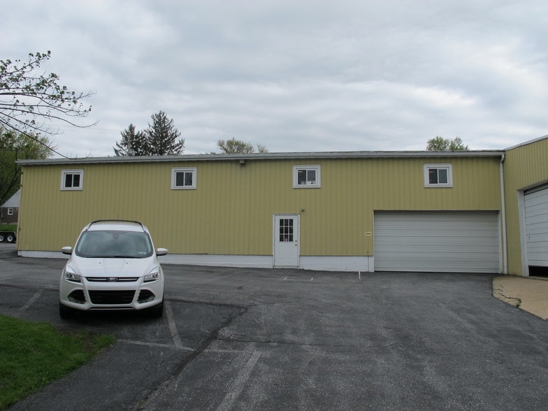 More Photos Of 4056 Marietta Ave, Mount Joy Light Distribution For Lease