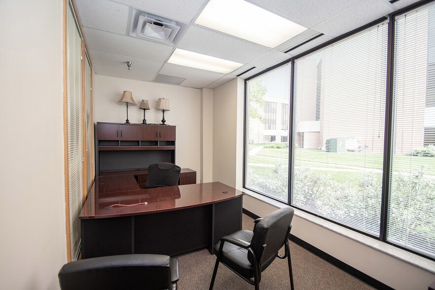 More Photos Of 9002 Purdue Rd, Indianapolis Office For Lease