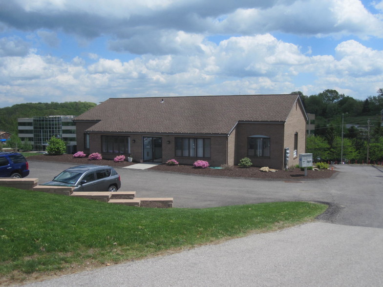 Primary Photo Of 2559 Brandt School Rd, Wexford Office For Lease