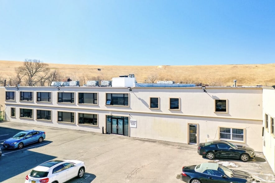 Primary Photo Of 3678 W Oceanside Rd, Oceanside Loft Creative Space For Lease