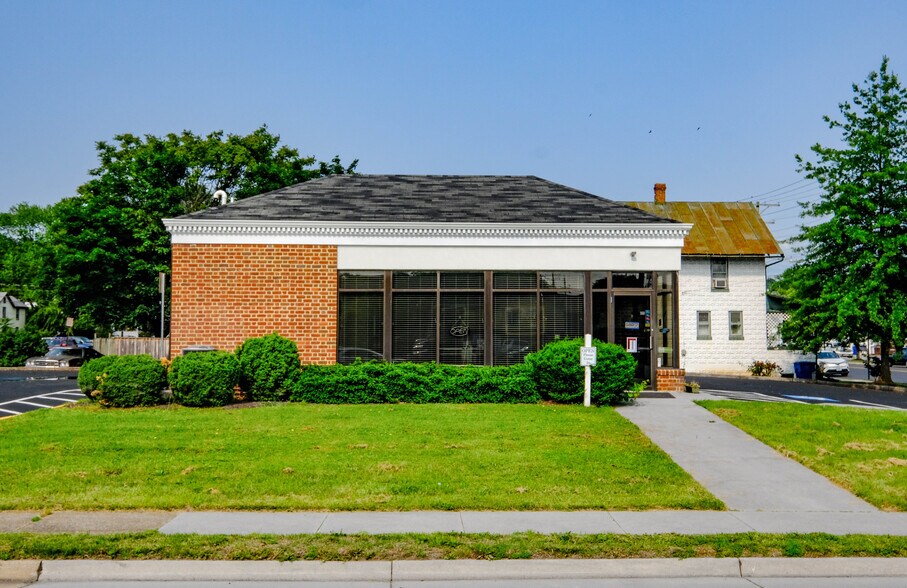 More Photos Of 123 E 6th St, Front Royal Office For Lease