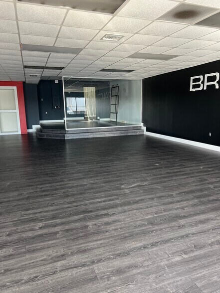 More Photos Of 7200-7216 NW 72nd Ave, Miami Light Distribution For Lease