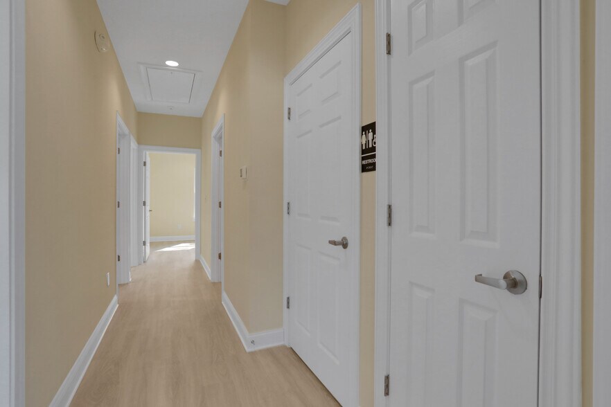 More Photos Of 60 Roberts Village Ct, Fruit Cove Office For Lease