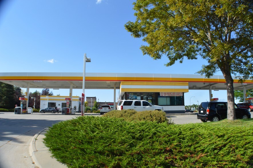 More Photos Of 9201 Huron St, Thornton Service Station For Sale