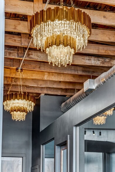 More Photos Of 104 S Kickapoo St, Lipan General Retail For Lease