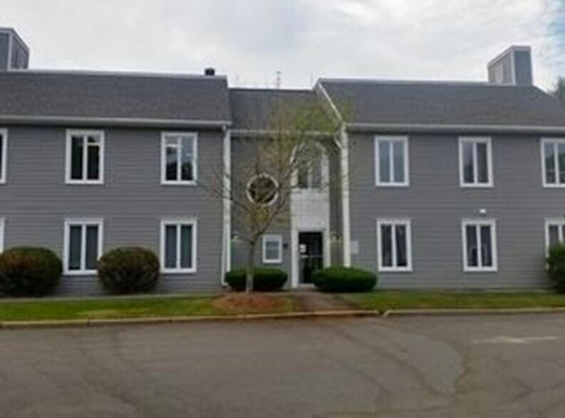 More Photos Of 92 Faunce Corner Rd, Dartmouth Office For Sale