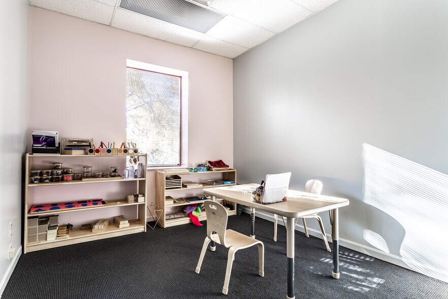 More Photos Of 11712 N Michigan Rd, Zionsville Office For Sale