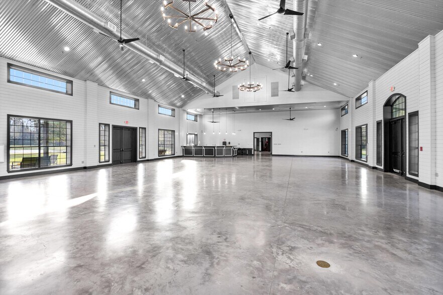 More Photos Of Wedding Venue, Conroe Lodge Meeting Hall For Sale