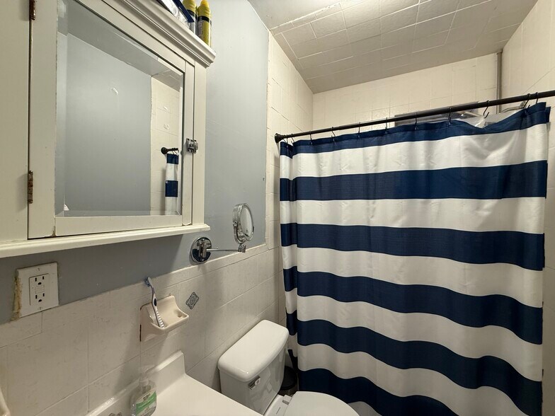 More Photos Of 86-17 Sutter Ave, Ozone Park Storefront Retail Residential For Sale