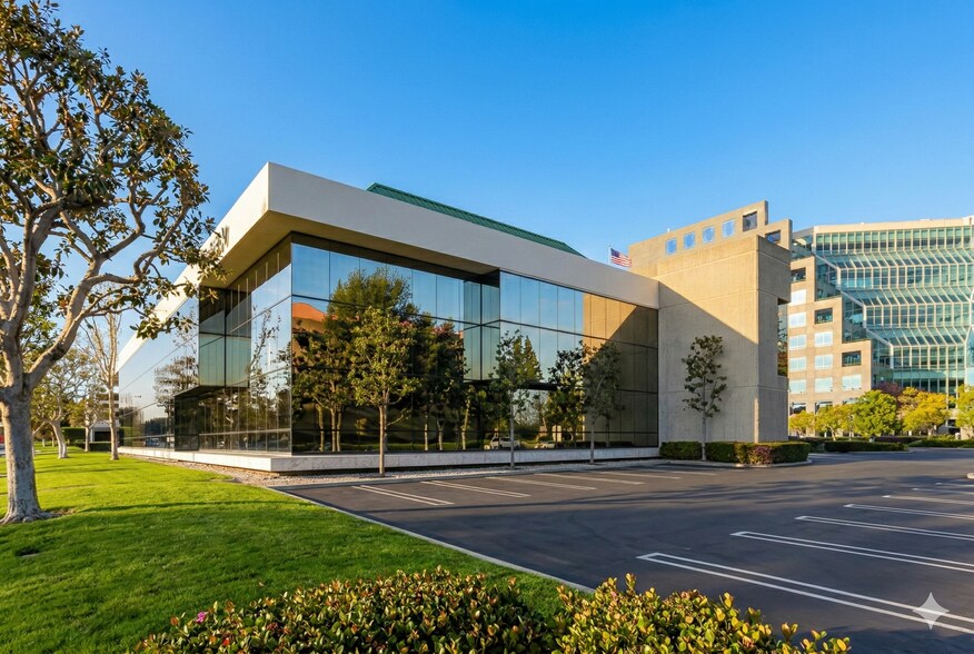 More Photos Of 2415 Campus Dr, Irvine Office For Lease
