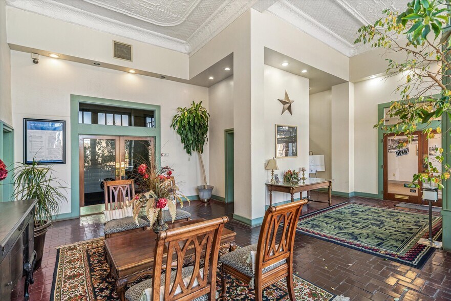 More Photos Of 102 E Moore Ave, Terrell Office For Sale