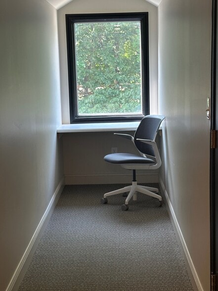 More Photos Of 184 North Ave E, Cranford Office For Lease