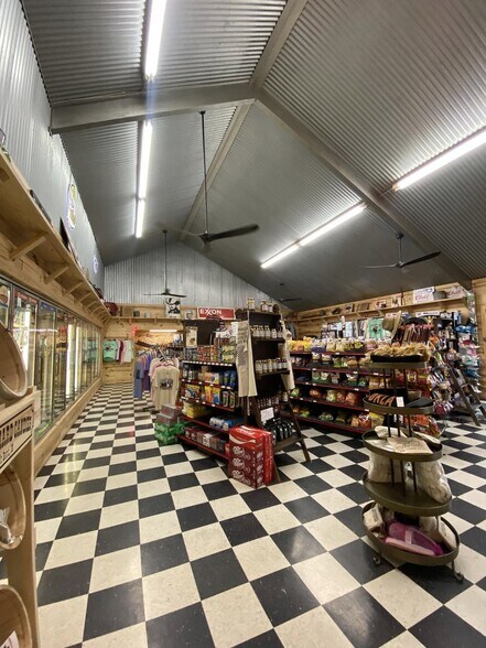 More Photos Of 15877 S US Highway 259, Haworth Convenience Store For Sale