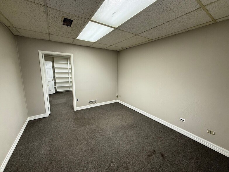 More Photos Of 413 N Texas Ave, Odessa Office For Lease