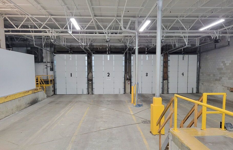 More Photos Of 724 Caledonia Rd, Toronto Warehouse For Lease
