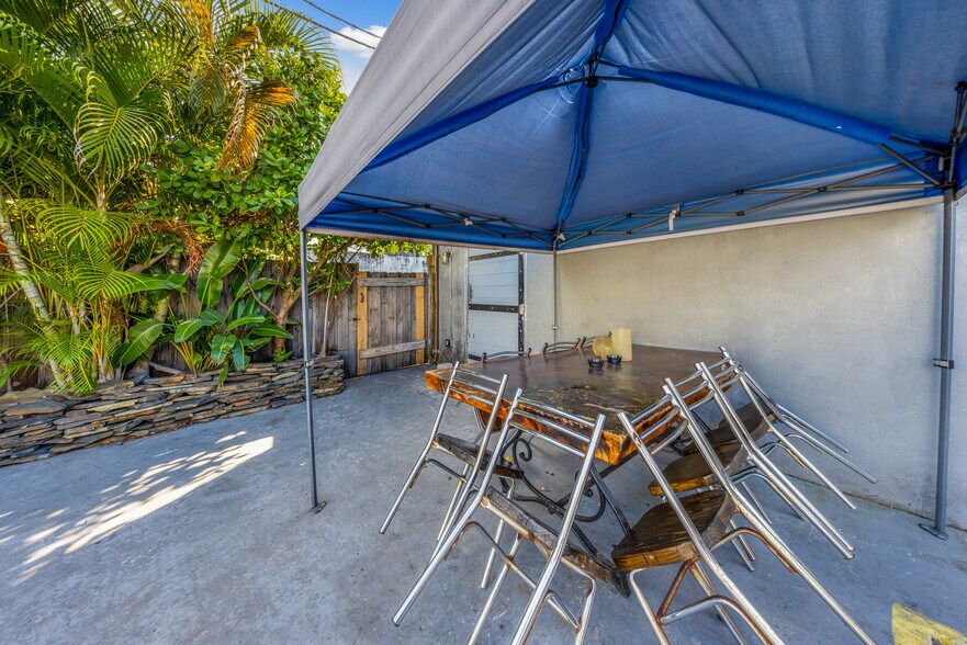 More Photos Of 2007 SW 8th St, Miami Freestanding For Sale