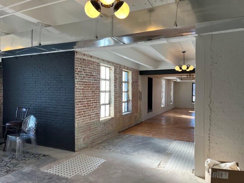 More Photos Of 601 SE 5th St, Topeka Office For Lease