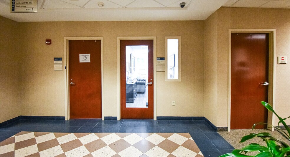 More Photos Of 1860 Town Center Dr, Reston Medical For Lease