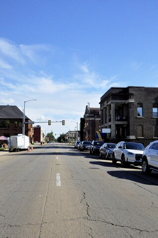 More Photos Of 208 N Park St, Streator Storefront Retail Residential For Sale