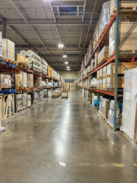 More Photos Of 1800 Robertson Rd, Moberly Manufacturing For Sale