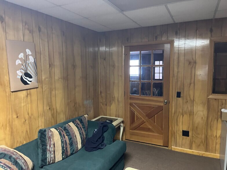 More Photos Of 5013 Park St, Jacksonville Auto Repair For Sale