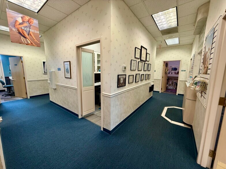 More Photos Of 1725 Western Ave, Findlay Medical For Sale