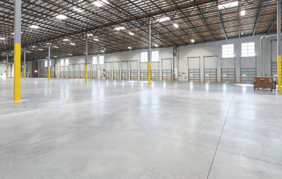 More Photos Of 12340 Agua Mansa Rd, Jurupa Valley Distribution For Lease