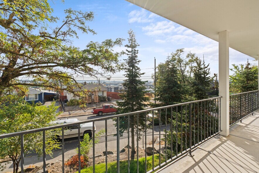 More Photos Of 547-557 E Fairview Ave, Spokane Apartments For Sale
