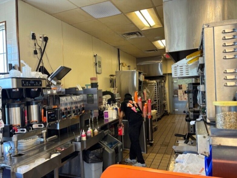 More Photos Of 1389 & 1399 Dixwell Ave, Hamden General Retail For Sale