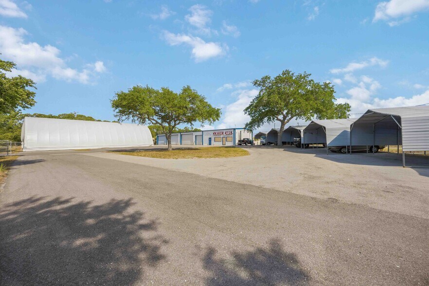 More Photos Of 180 Artists Ave, Englewood Warehouse For Sale