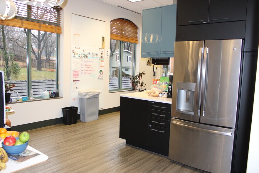 More Photos Of 3515 W 75th St, Prairie Village Office For Lease