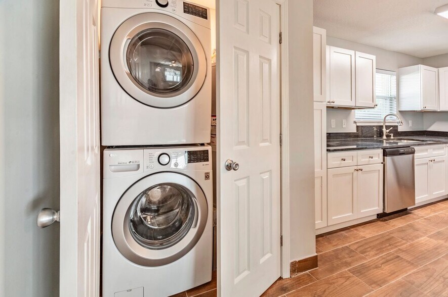 More Photos Of 1616 Monroe Ave, Memphis Apartments For Sale