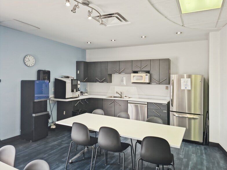 More Photos Of 335 Hoffer Dr, Regina Coworking Space