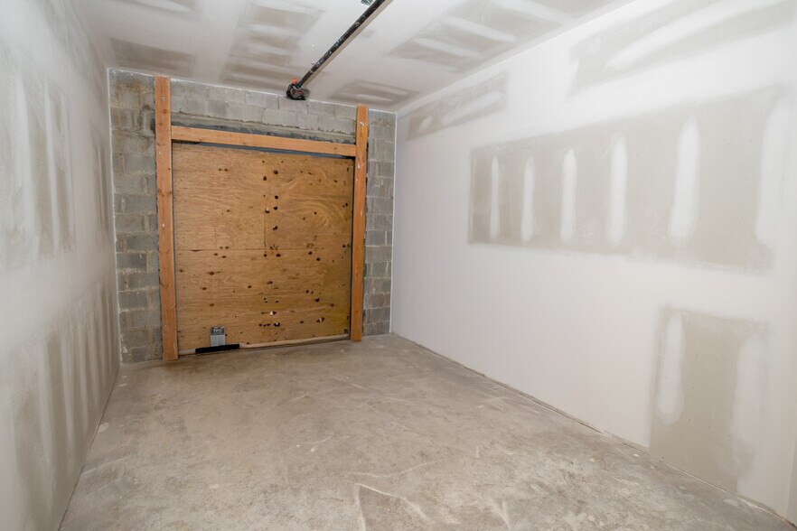 More Photos Of 15 Paterson Ave, Little Falls Storefront Retail Residential For Lease
