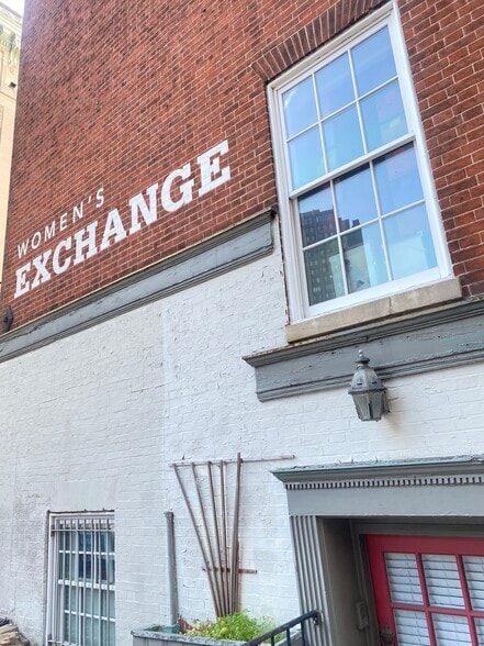 More Photos Of 333 N Charles St, Baltimore Storefront Retail Office For Lease