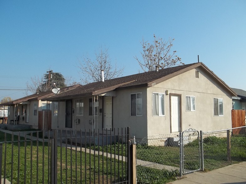 Primary Photo Of 2208 Lake St, Bakersfield Apartments For Sale