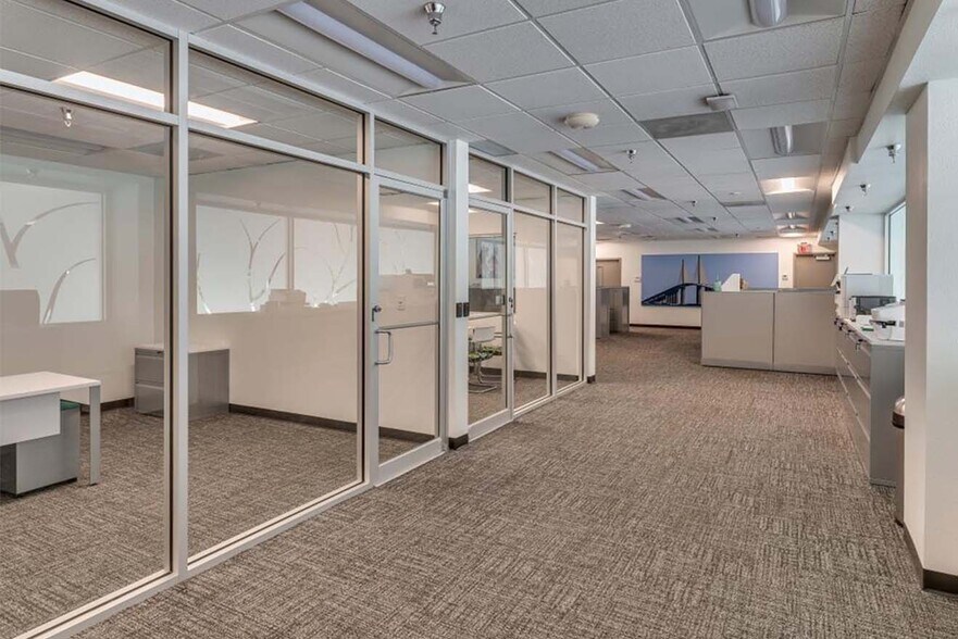 More Photos Of 4636 N Dale Mabry Hwy, Tampa Auto Dealership For Lease