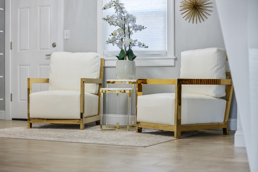 More Photos Of 712 Main St, Hyannis Storefront Retail Office For Sale