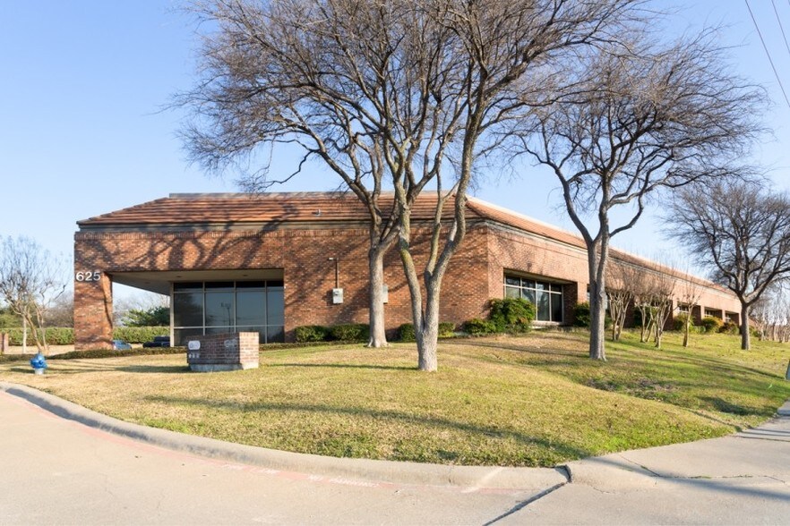 More Photos Of 625 W Centerville Rd, Garland Office For Sale