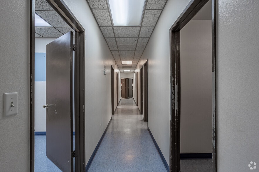 More Photos Of 321 Hobson Way, Blythe Medical For Lease