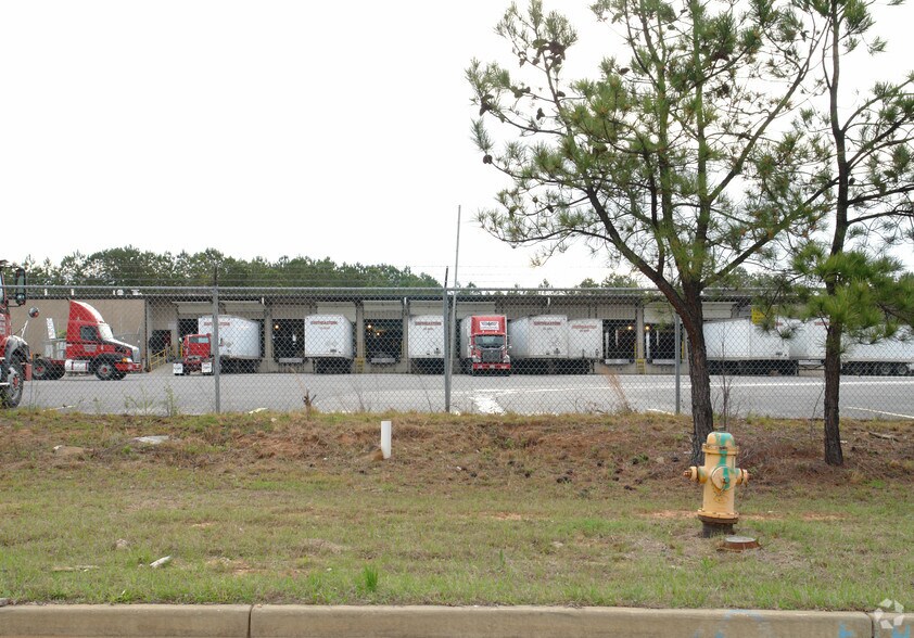 More Photos Of 3200 Williams Rd, Columbus Truck Terminal For Sale