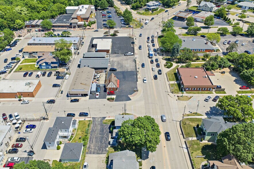 More Photos Of 55 S Madison St, Oswego Office For Sale