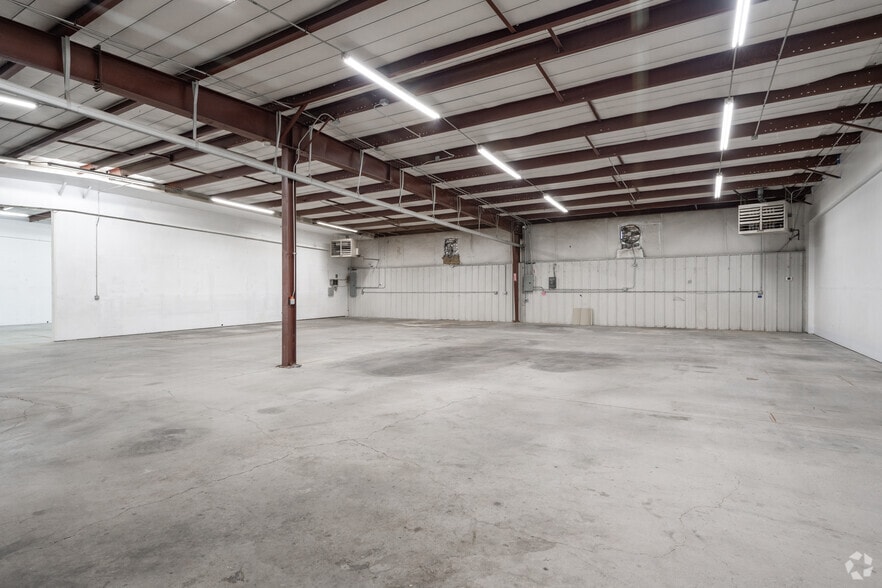 More Photos Of 6321 N Washington St, Denver Warehouse For Lease