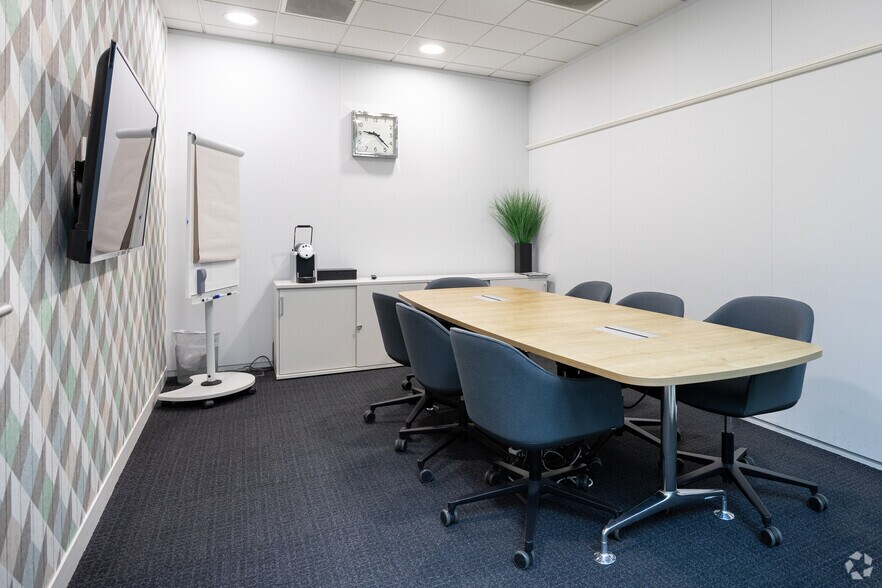 More Photos Of 200 Brook Dr, Reading Coworking Space