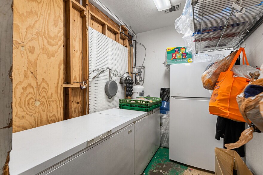 More Photos Of 2858 I-20, Van Freestanding For Sale