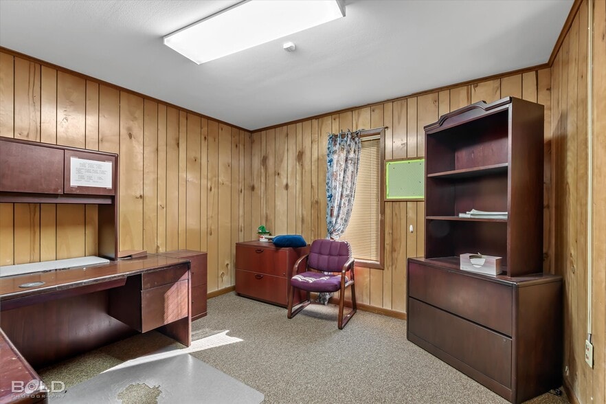 More Photos Of 523 Oxford Rd, Mansfield Office For Sale