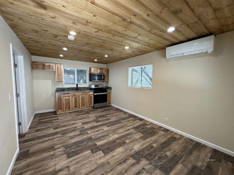 More Photos Of , Idyllwild-Pine Cove Multifamily For Sale