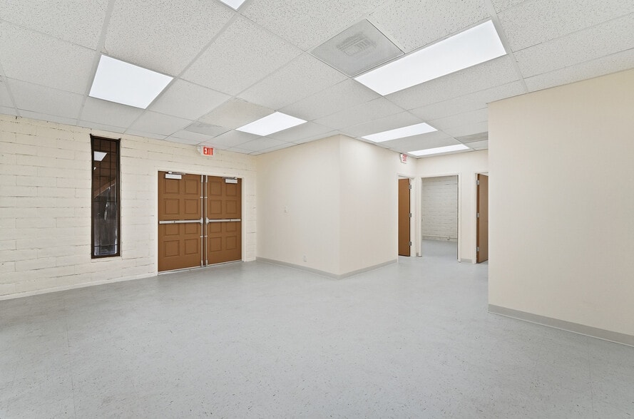 More Photos Of 6006 N El Dorado St, Stockton Office For Sale