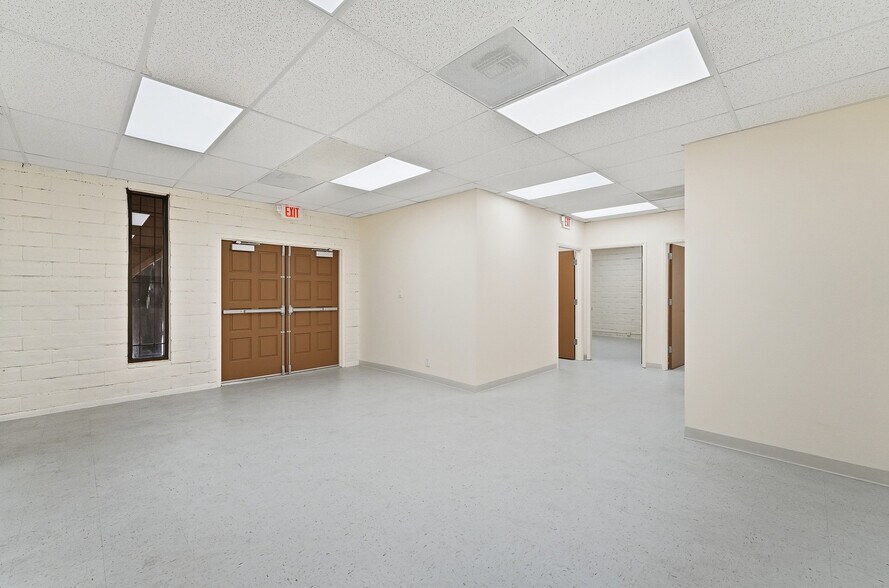 More Photos Of 6006 N El Dorado St, Stockton Office For Sale