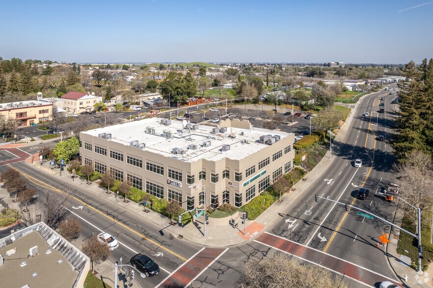 More Photos Of 555 Mason St, Vacaville Office For Lease